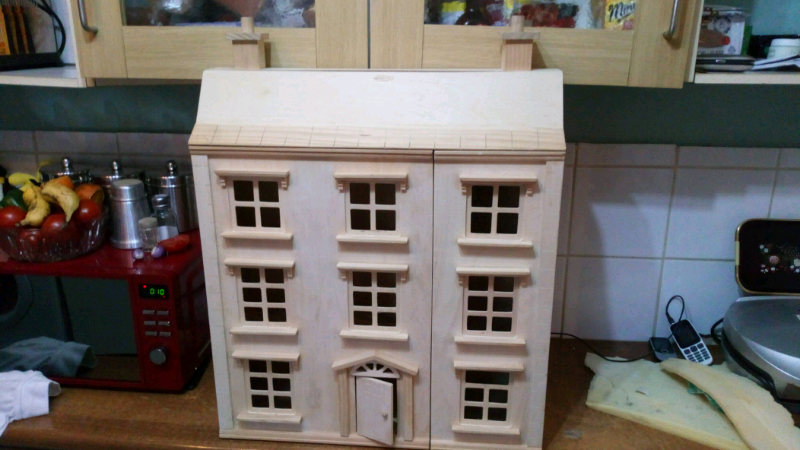 toys r us dolls house